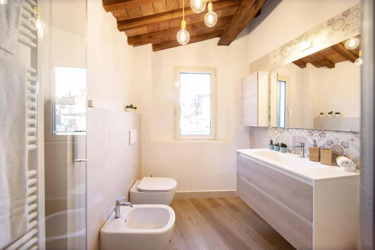 Sibilla Luxury Flat In Center Town Apartment Lucca 0*,